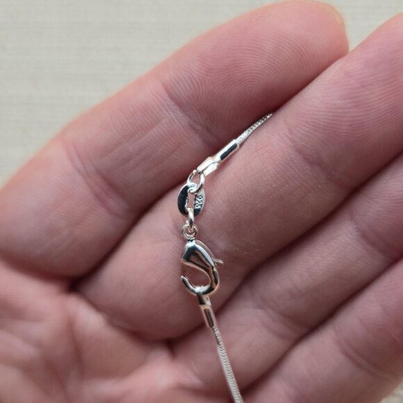 18 Inch Sterling Silver Square Cubic Zirconia Pendant Necklace A4786 - Picture 6 of 8